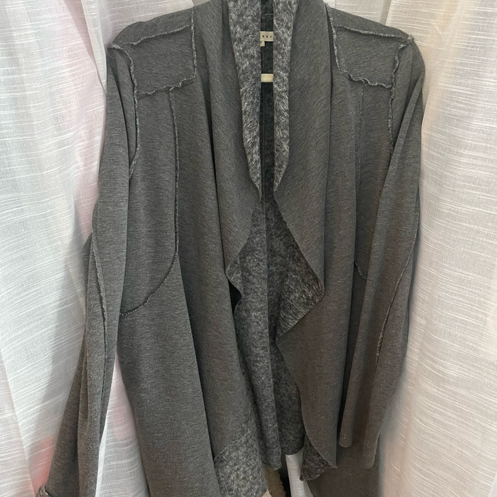 Blush noir grey cardigan
